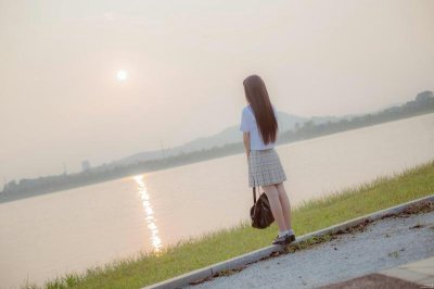 ​第一次见面送女生什么礼物好 第一次和女生见面时