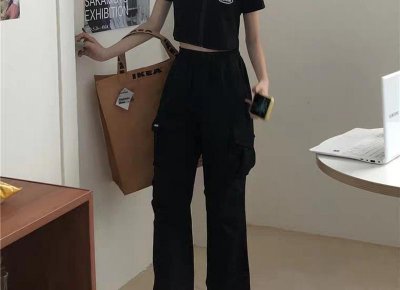 ​炎热夏季，女生穿短裙，应注意什么？