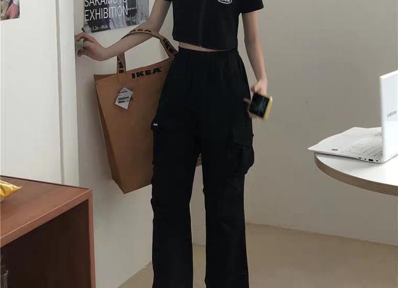炎热夏季，女生穿短裙，应注意什么？