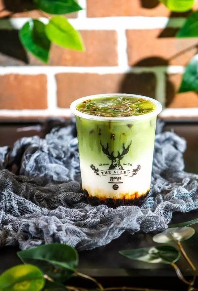鹿角巷在大雁塔开了家新店，10款人气网红茶我全替你喝过了！
