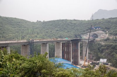 ​工地招工包吃住8000元都难招到工人，包工头的无奈谁人能懂？