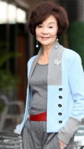 ​台湾女演员归亚蕾，与丈夫携手50余年不离不弃，今儿孙满堂