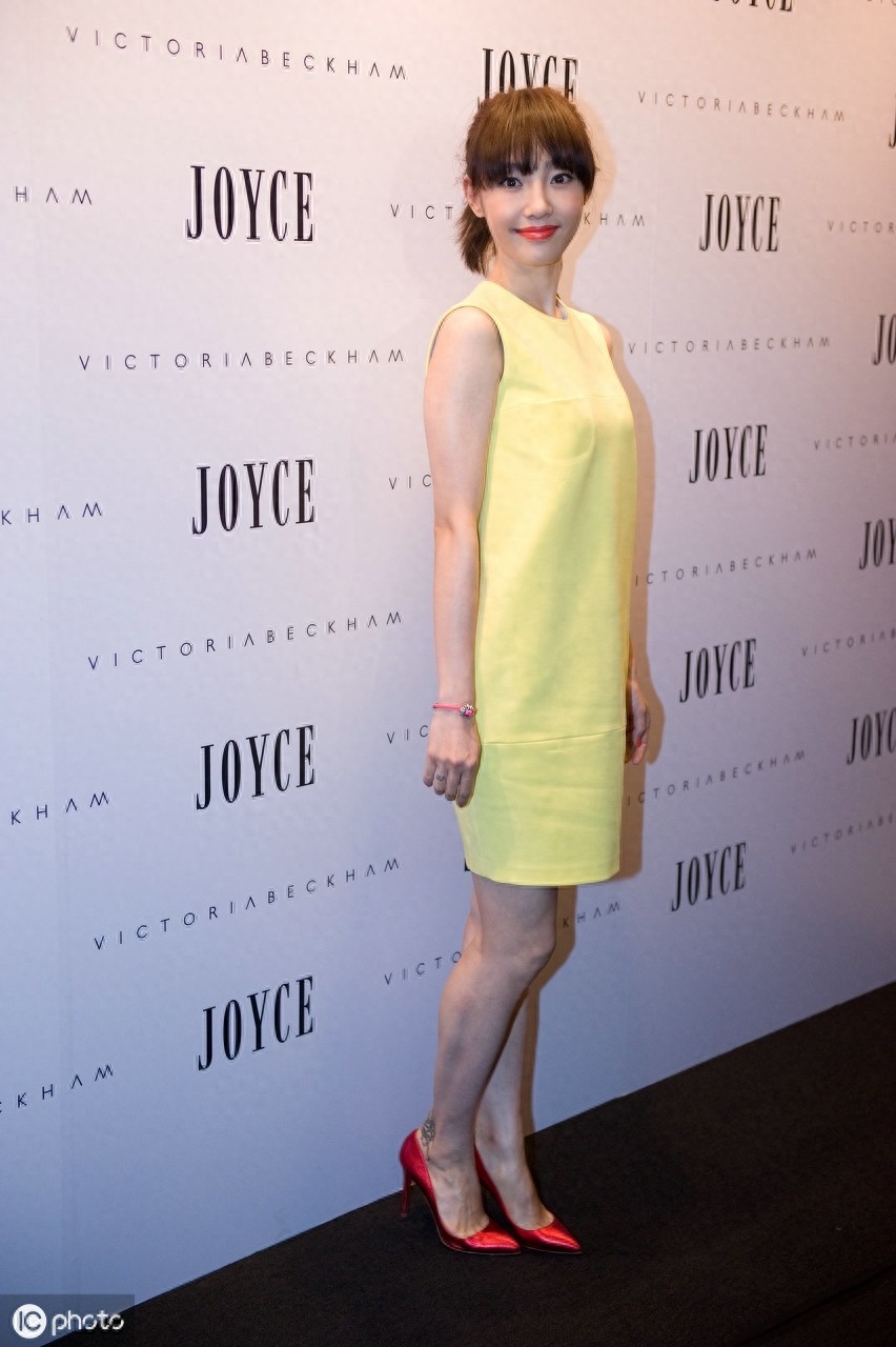 白百何,最美的10张照片欣赏,皮肤白皙,气质优雅