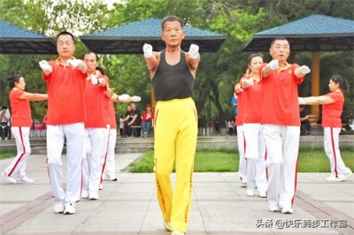 ​中老年痴迷的快乐舞步（佳木斯快乐舞步健身操发展纪实）