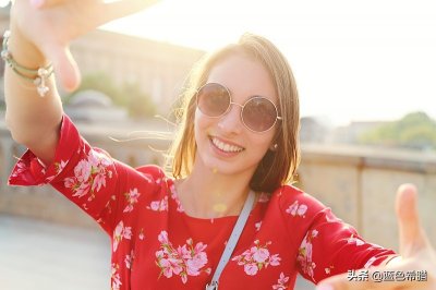 ​点评4张墨镜人像，11张示例图5个摄影思路，拍时髦酷感美女照