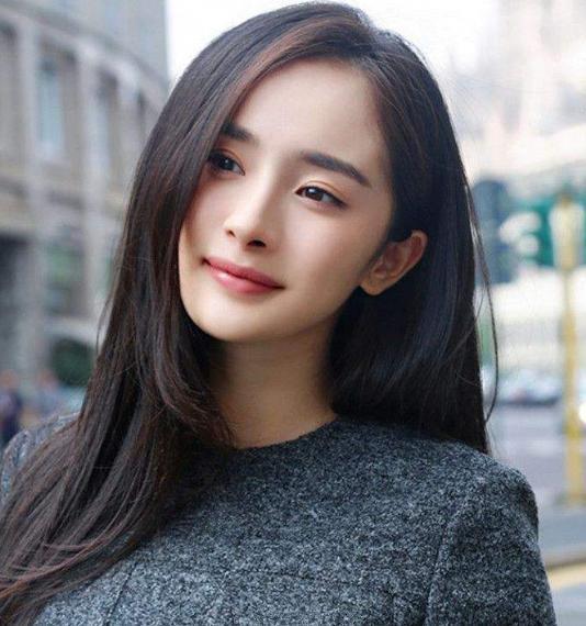 杨紫上榜北电校花, 被网友群嘲“北电没人了”, 第一位名副其实
