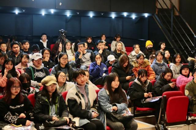灵河第二届全国校园公告季｜张鸢盎、蔺水净在川传说了这些知识点