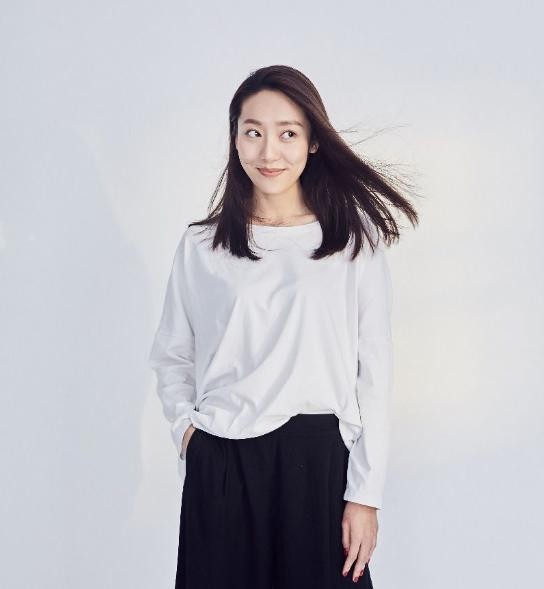 鄂博用一部戏改写结局（从星女郎成糊咖的鄂靖文）