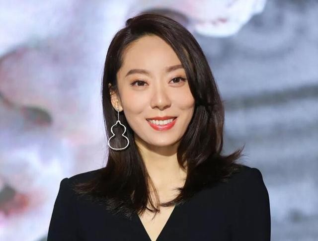 鄂博用一部戏改写结局（从星女郎成糊咖的鄂靖文）