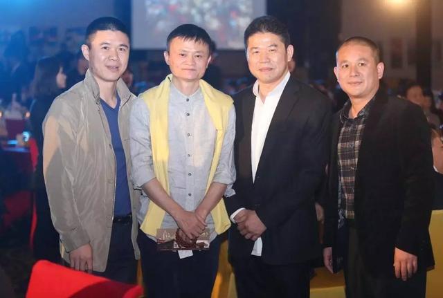 有哪些名人手串值得收藏（20位明星戴手串谁戴着最有范）(10)