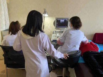 ​裤子脱了张开腿！盘点医院里的这些女性检查，一个比一个让人尴尬