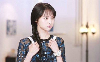 ​封杀四年，郑爽再作妖，疑官宣复出，进军短剧还原自己的狗血剧情