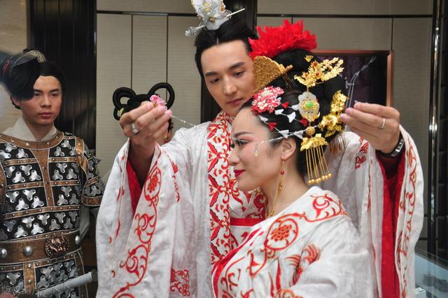 武则天四个儿子都是什么结局(武则天4个儿子均被册立太子)(2)