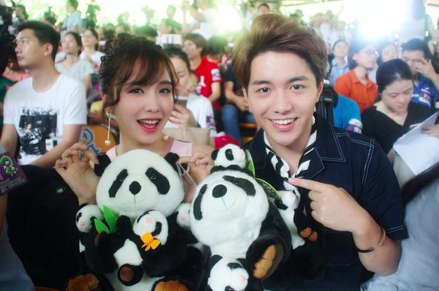 爸爸去哪儿第五季第四期小萌娃 爸爸去哪儿2熊猫三胞胎童话次元大冒险超萌首播(7)