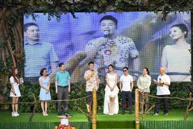 爸爸去哪儿第五季第四期小萌娃 爸爸去哪儿2熊猫三胞胎童话次元大冒险超萌首播(9)