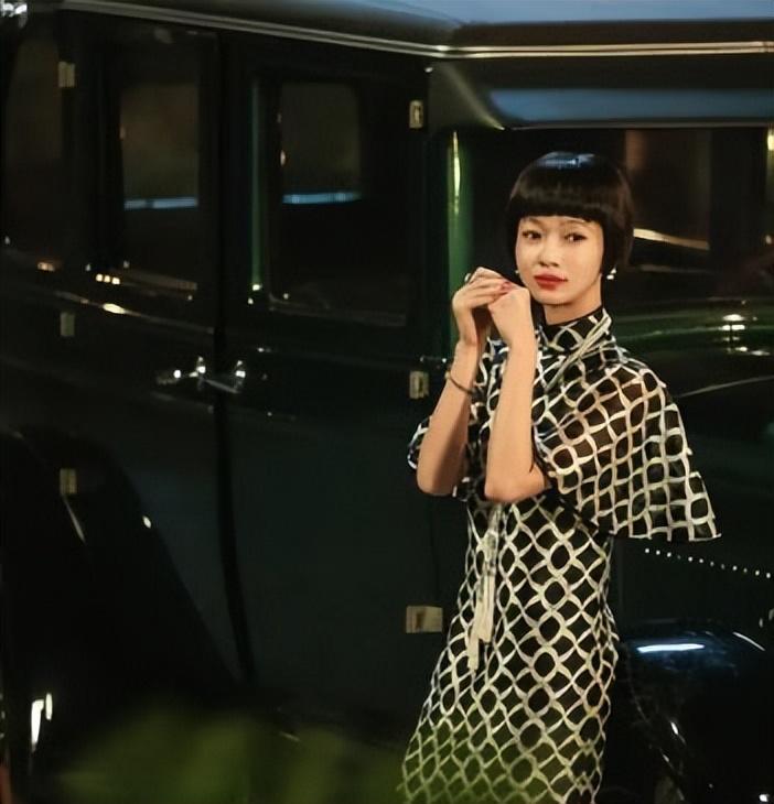 《传家》中三大美女演员性格各有特点，秦岚温婉，吴谨言古灵精怪