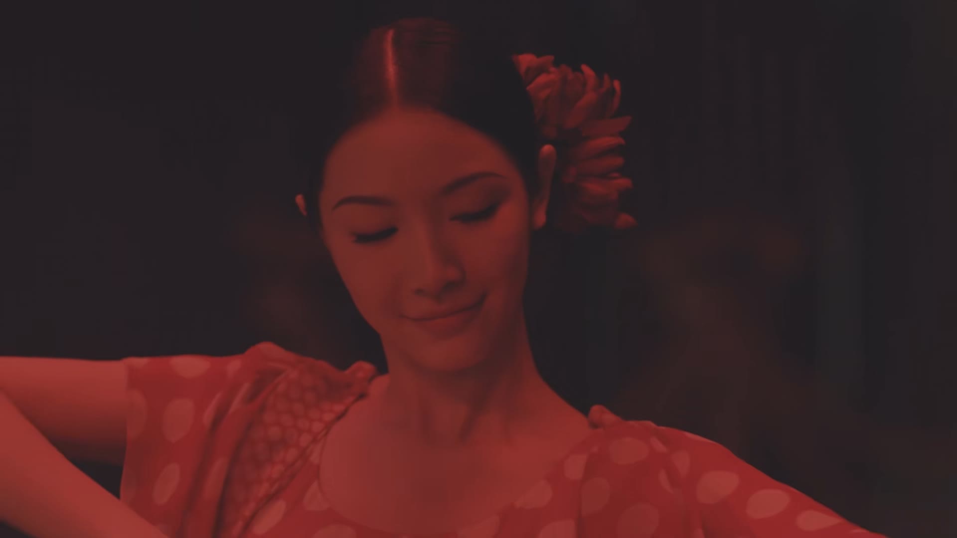 《传家》中三大美女演员性格各有特点，秦岚温婉，吴谨言古灵精怪