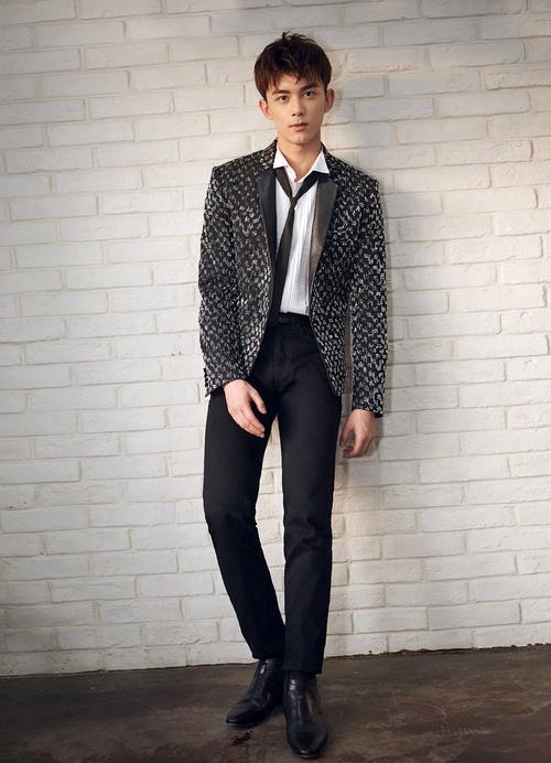 21位身高180以上的小鲜肉男星,原来朱一龙在其中是最矮的!