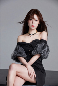 ​LOL：电竞佳人—小钰