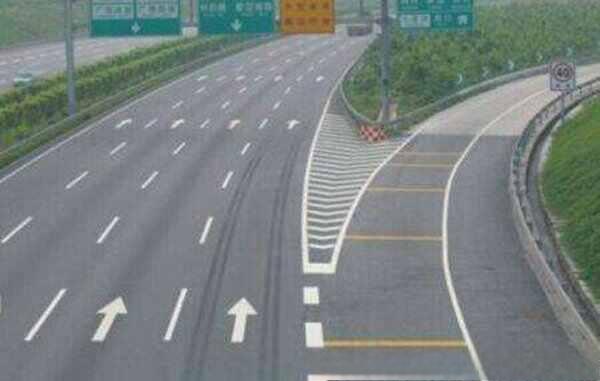 匝道是什么意思？匝道出口与入口图解-