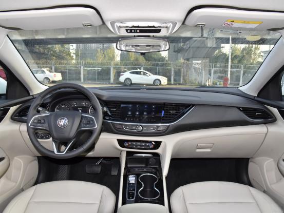 别克君威评测，搭载2.0T发动机237马力，油耗6.3L-