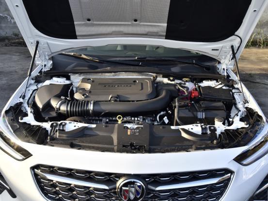 别克君威评测，搭载2.0T发动机237马力，油耗6.3L-