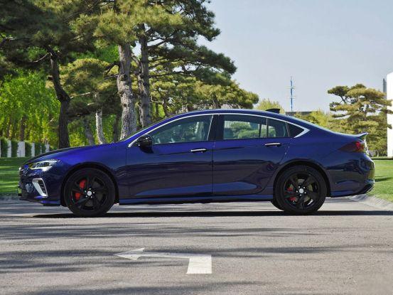 别克君威评测，搭载2.0T发动机237马力，油耗6.3L-