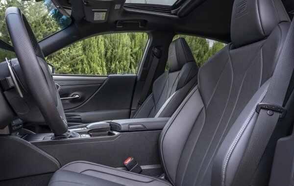 雷克萨斯es300h属于什么档次？雷克萨斯es300h值不值得购买-