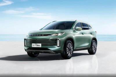 ​2.0T8AT，4驱261马力！宽敞大5座，17万买大顶配！