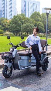 ​爱玛星耀H200评测，续航百公里，时尚靓丽，适合老人和接送小孩