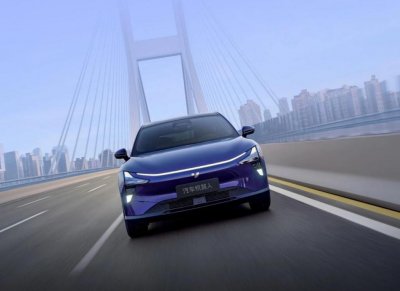 ​无图纯视觉智驾“内卷”：奔驰、广汽纷纷入局