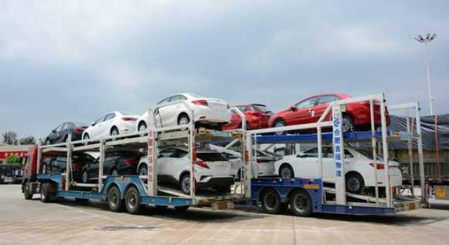 如何看待女车主西安奔驰买车后，没开出店门就发动机漏油，却被告知只能换发动机？-