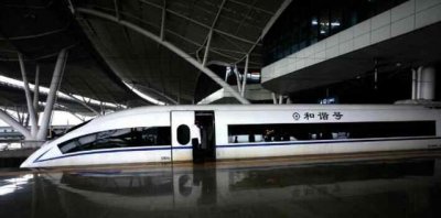 ​南丰火车站和高铁站是同一个站吗，南丰高铁站和火车站是一起的吗？