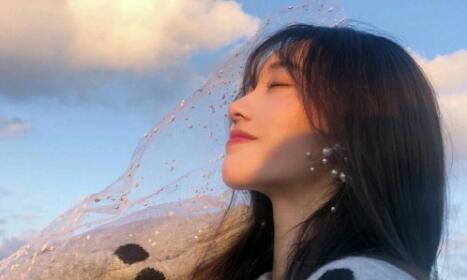 和不熟悉的女生怎么聊天