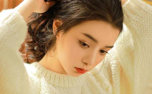 跟女生聊天聊什么话题，pua聊天技巧