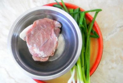 ​炒羊肉怎么炒,炒羊肉的做法及配料窍门