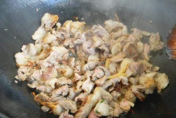 炒羊肉怎么炒,炒羊肉的做法及配料窍门图5