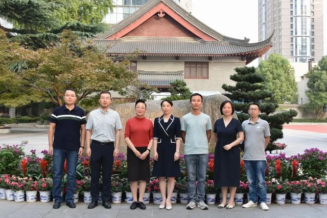 南京市第一中学实验学校 适合的教育自在地成长(23)