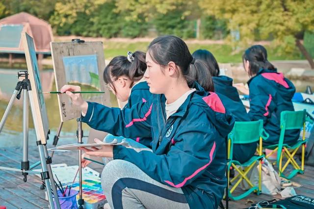 南京市第一中学实验学校 适合的教育自在地成长(27)