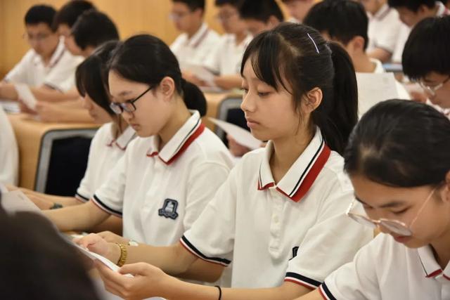 南京市第一中学实验学校 适合的教育自在地成长(17)