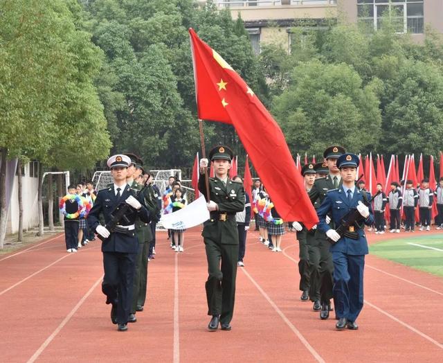 南京市第一中学实验学校 适合的教育自在地成长(38)