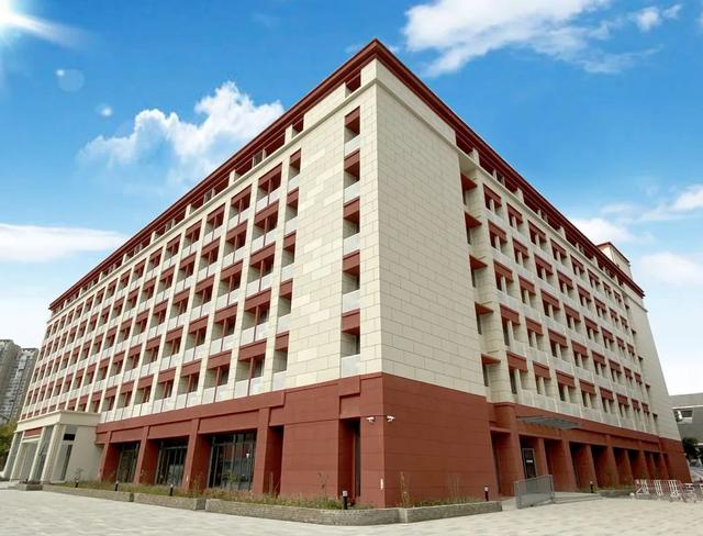 南京市第一中学实验学校 适合的教育自在地成长(43)