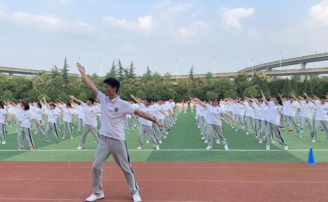 南京市第一中学实验学校 适合的教育自在地成长(41)