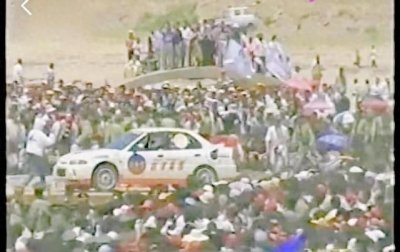 ​1997年，柯受良冒着生命危险也要飞跃黄河，只为不让外国人抢先