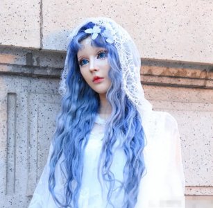 ​迪丽拉：靠“芭比”长相坐拥百万粉丝，有人竟然花百万一睹真容