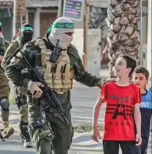 ​哈马斯成员为什么都戴着面罩蒙着脸？答案来了