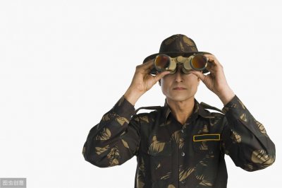 ​军服为什么有很多种颜色？