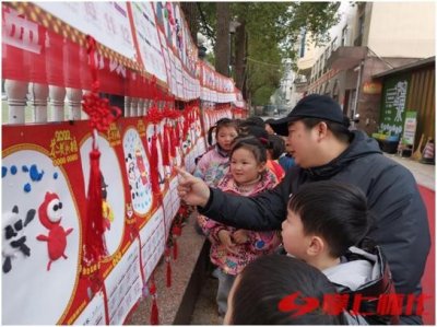 ​图说 | 鹤城区幼儿园：童心小巧手 制作新年历