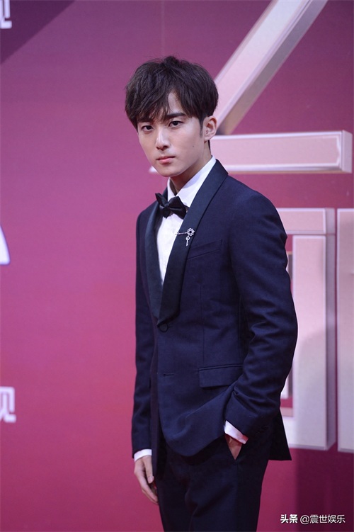 2019国剧盛典红毯：女星斗艳、男星比帅