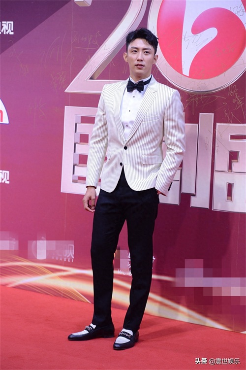 2019国剧盛典红毯：女星斗艳、男星比帅